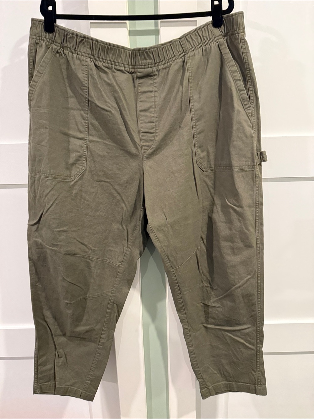 Olive Utility Crop Pants - Elastic Waist